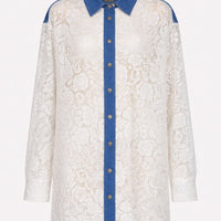 Camicia in pizzo macramé trasparente con inserti in denim