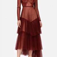 Abito ricamato in tulle