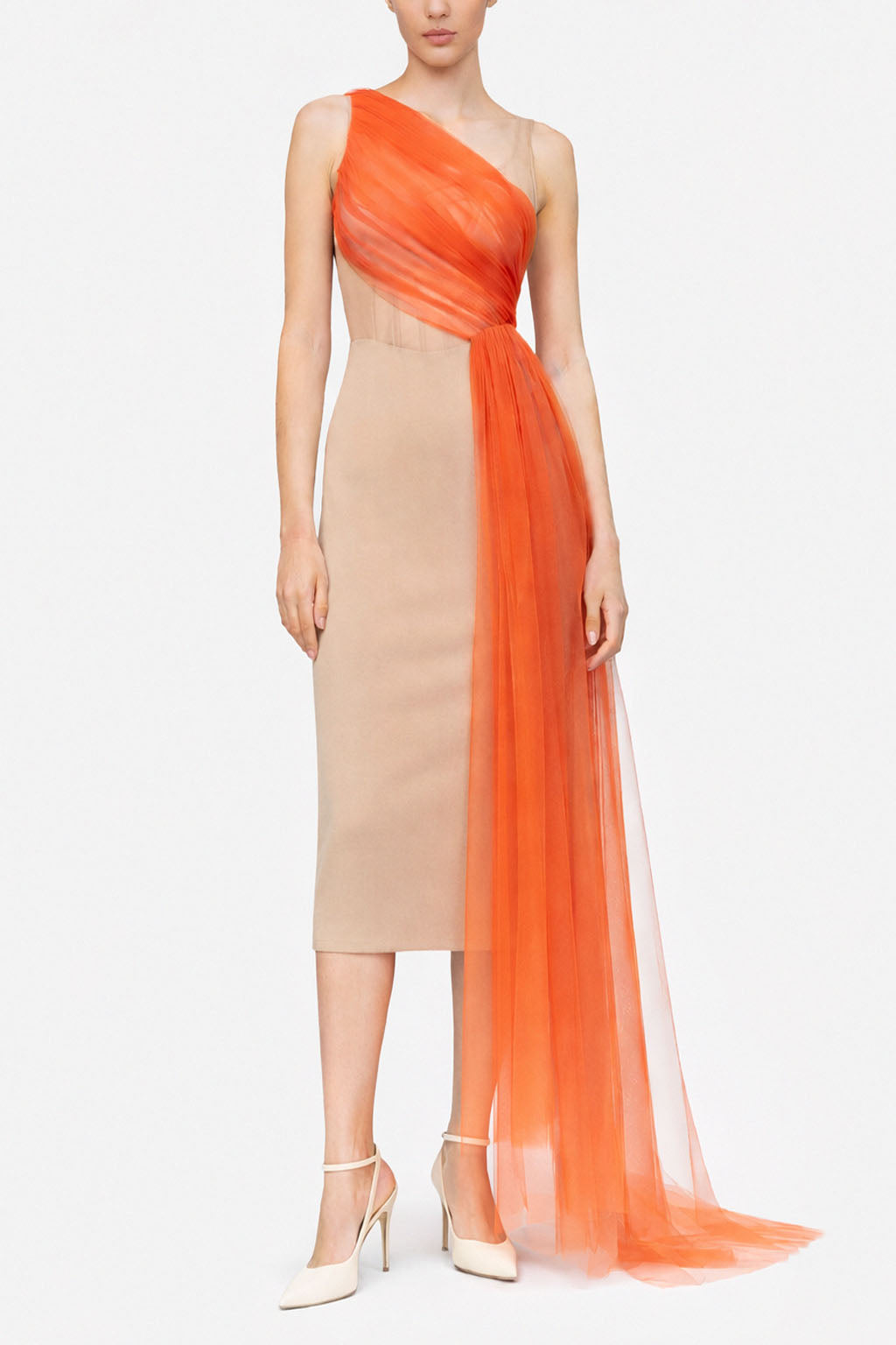 Abito tubino midi con bustier in tulle nude e drappeggio asimmetrico arancio