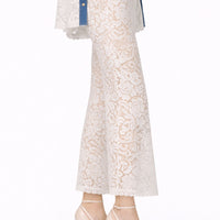 Pantalone in pizzo macramé a vita alta con gamba flare e fondo smerlato