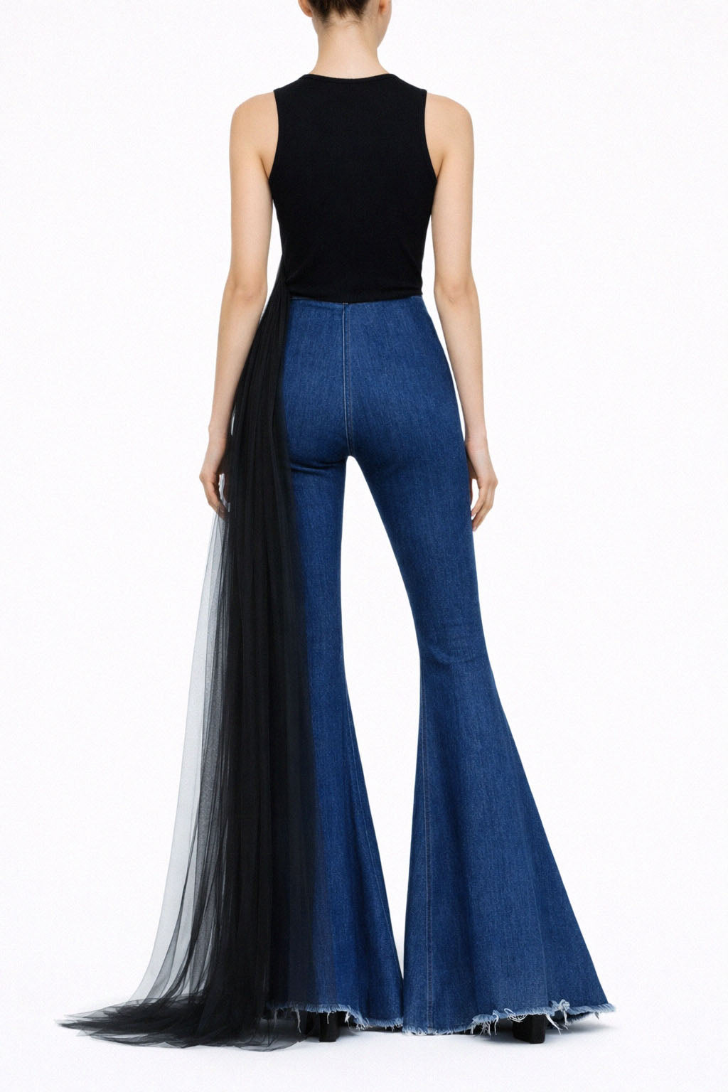 Top in jersey con drappeggio asimmetrico in tulle e pannello fluido